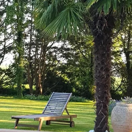 Havre De Paix Avec Piscine Chauffee, Jardin Arbore Et Activites Pour Tous - Fr-1-306-1142