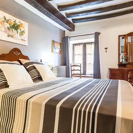 Havre De Paix Avec Piscine Chauffee, Jardin Arbore Et Activites Pour Tous - Fr-1-306-1142 בית נופש