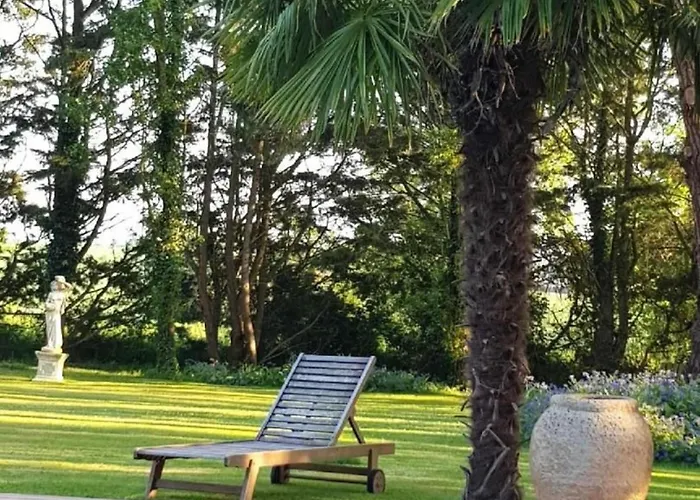 Havre De Paix Avec Piscine Chauffee, Jardin Arbore Et Activites Pour Tous - Fr-1-306-1142