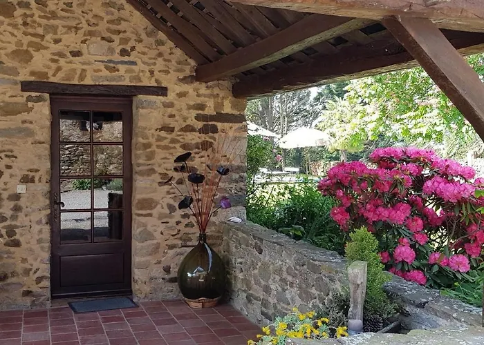 Casa de Férias Havre De Paix Avec Piscine Chauffee, Jardin Arbore Et Activites Pour Tous - Fr-1-306-1142