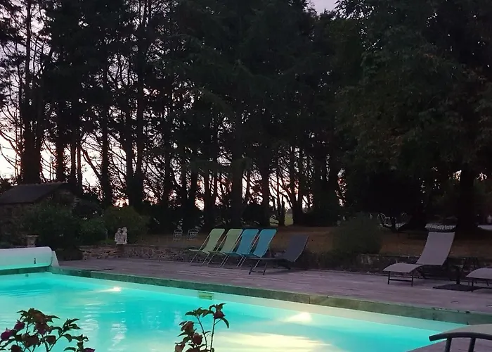 Havre De Paix Avec Piscine Chauffee, Jardin Arbore Et Activites Pour Tous - Fr-1-306-1142 * Teille (Loire-Atlantique)