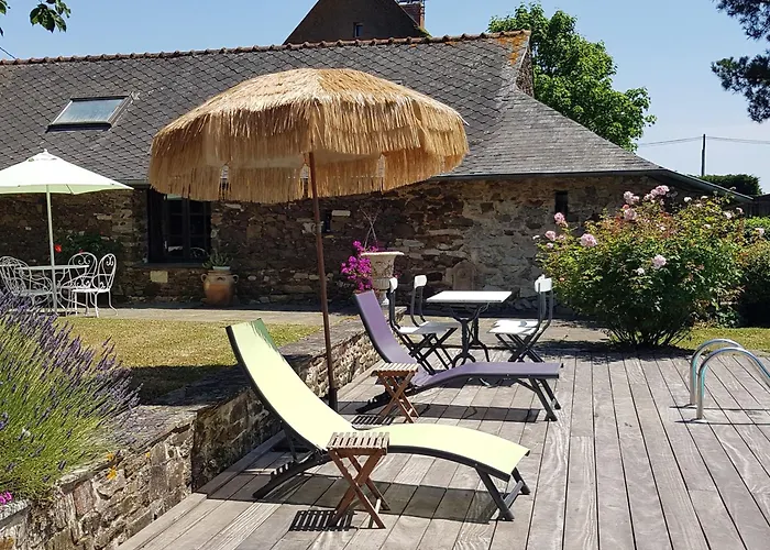 Havre De Paix Avec Piscine Chauffee, Jardin Arbore Et Activites Pour Tous - Fr-1-306-1142