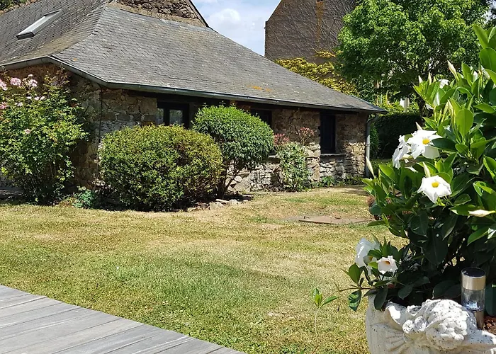 Havre De Paix Avec Piscine Chauffee, Jardin Arbore Et Activites Pour Tous - Fr-1-306-1142 Casa de Férias *