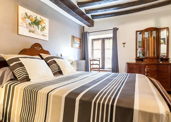 Havre De Paix Avec Piscine Chauffee, Jardin Arbore Et Activites Pour Tous - Fr-1-306-1142 Casa de Férias